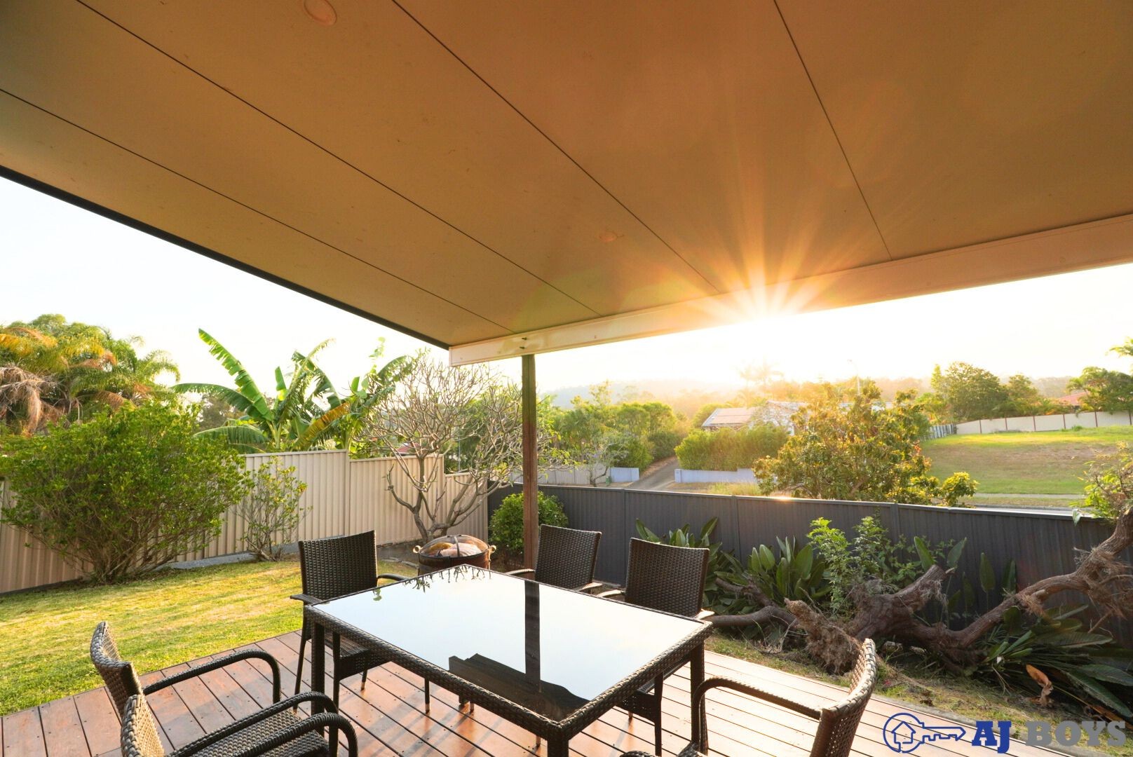 outdoor3.jpg