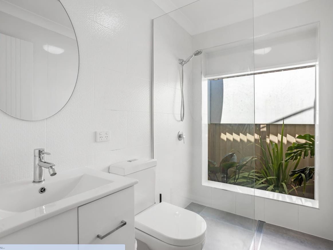 bathroom 1.JPG